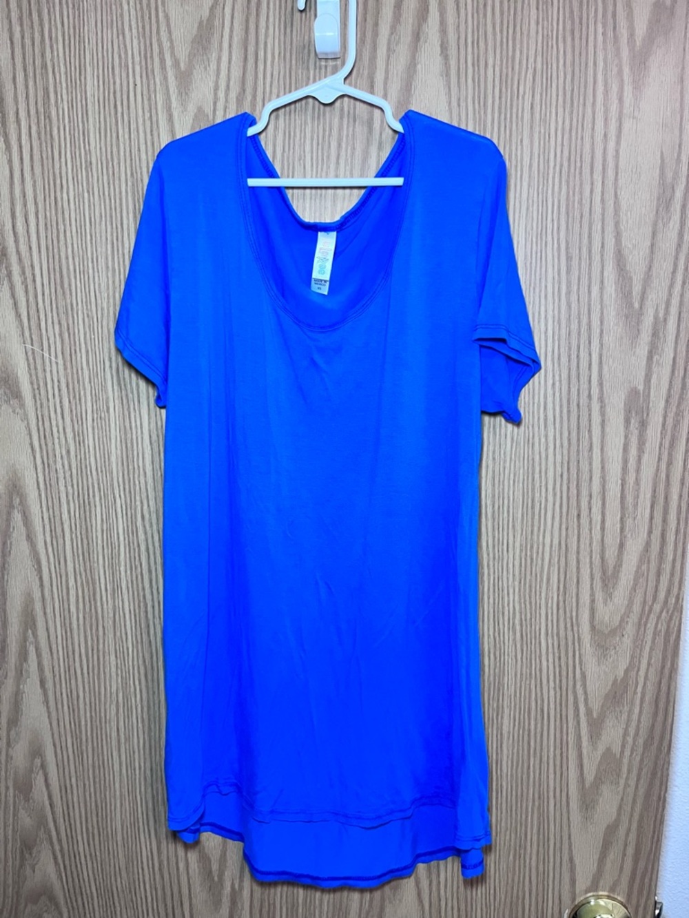 LuLaRoe Women's Royal Blue Scoop Neck Tee